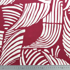 Viskose Stoff Blusenstoff Webware grafisches Muster - cremewei� weinrot - Made in Italy