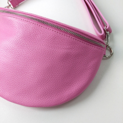 Bauchtasche Leder mit Lederriemen - Bubblegum Rosa - silber Schnallen-Made in Italy
