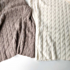 Strickstoff Zopfmuster klassischer Stil, cremewei�