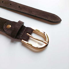 Wildlederg�rtel uni Gr. 100 (119 cm) goldene Schnalle - dunkelbraun - Made in Italy