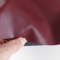 Lederimitat mit Wildleder-Imitat R�cken elastisch, weinrot