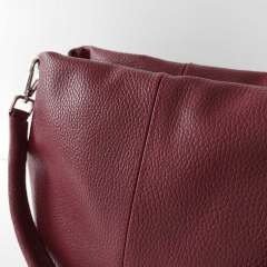 Ledertasche Umh�ngetasche Lederriemen - weinrot - silber Schnallen - Made in Italy