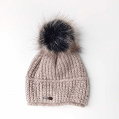 M�tze Strickstoff Rippenmuster mit Fellbommel - taupe