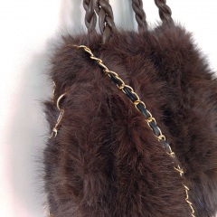 Fake Fur Felltasche geflochtene Griffe gold Kette flauschig weich uni, dunkelbraun