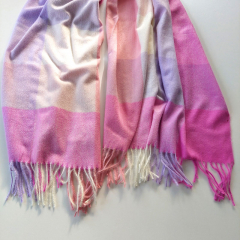 Schal Halstuch kariert Karomuster flauschig weich, flieder pink cremewei�