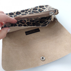 Wildleder-Umh�ngetasche Clutch kleines Leomuster rechteckig, braun schwarz beige