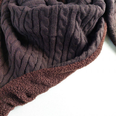 Wendeschal Dreieckstuch mit Knopf Zopfstrick Boucle Doubleface, dunkelbraun