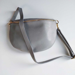Bauchtasche Leder mit Lederriemen - grau - gold Schnallen-Made in Italy