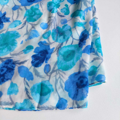 Halstuch Schal Blumen, t�rkis Blaut�ne auf cremeweisss