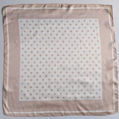Halstuch Punkte beige cremewei� 70x70
