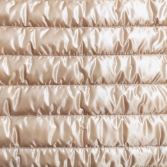 Steppstoff Streifen wattiert matt gl�nzend, beige