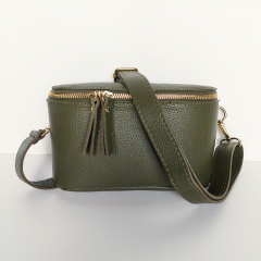 Ledertasche rechteckig mit Lederriemen - army gr�n -gold Schnallen