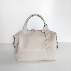 Ledertasche Handtasche gro� rechteckig Ringe an den Seiten, ecrue