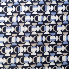 Baumwollstoff mit Stretch gemustert grafisch. hellblau dunkelblau wei�
