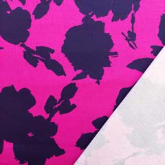 Baumwollstoff mit Stretch satinierte Oberfl�che Blumen, nachtblau pink