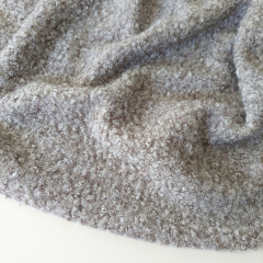 Boucle Stoff Schafsl�ckchen, hellgrau melange
