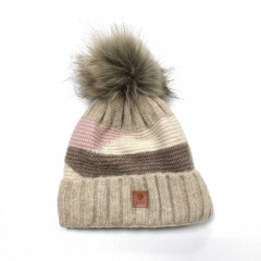 M�tze Strickstoff Streifen Fellbommel - rosa wollwei� braun natur