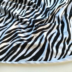 RESTST�CK 92 cm Sweatstoff French Terry Zebramuster Meterware, schwarz wei�