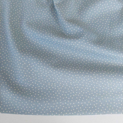 Baumwollstoff kleine Punkte naturwei� hellblau (stahlblau)